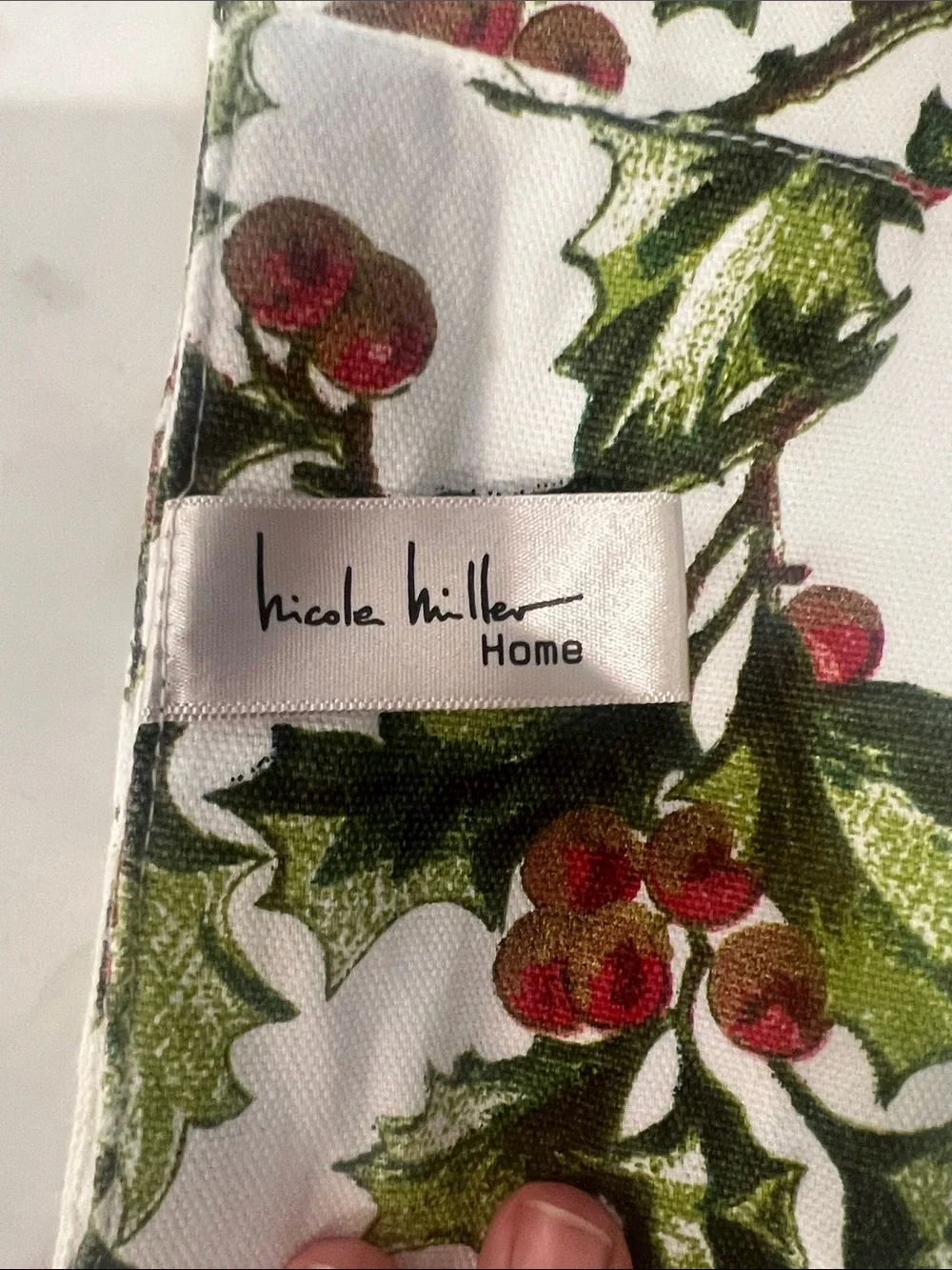 Nicole Miller Home Christmas Holly Berry Table Runner